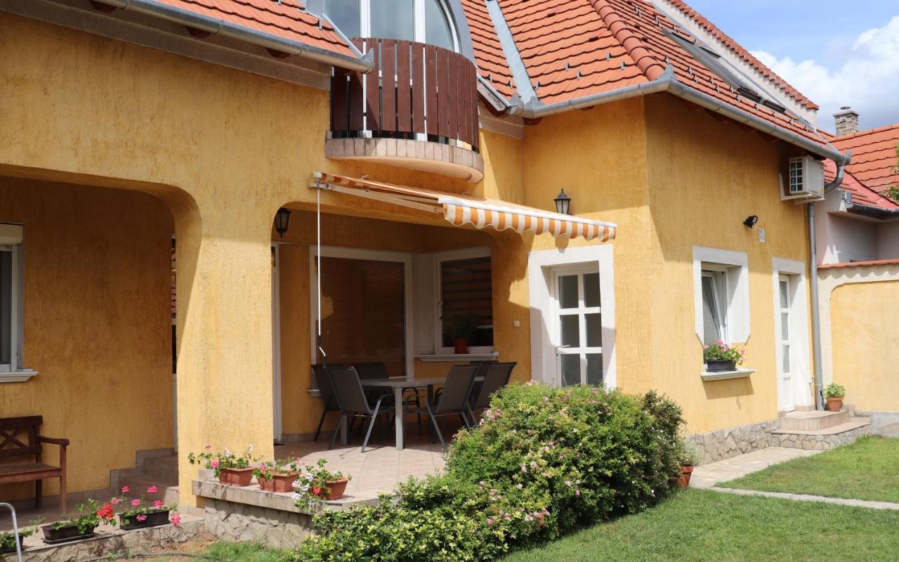 B6 Apartman Veszprém Zewnętrze zdjęcie